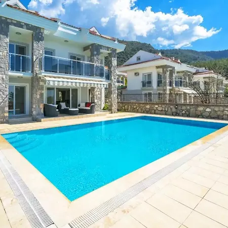 Golden-oludeniz'de Doga Manzarali Luks Βίλα *