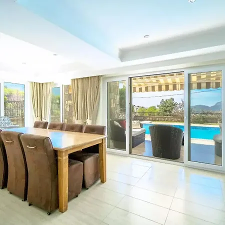 Golden-oludeniz'de Doga Manzarali Luks Βίλα