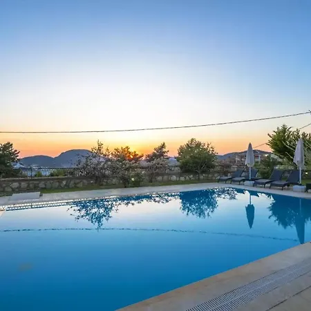 Golden-oludeniz'de Doga Manzarali Luks Φετιγιέ
